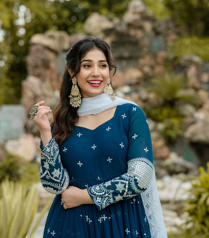 Shanaya Premium Quality Suit Set