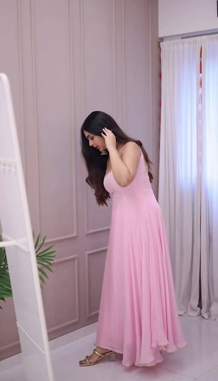 Mahak Gulabi Grace Suit Set