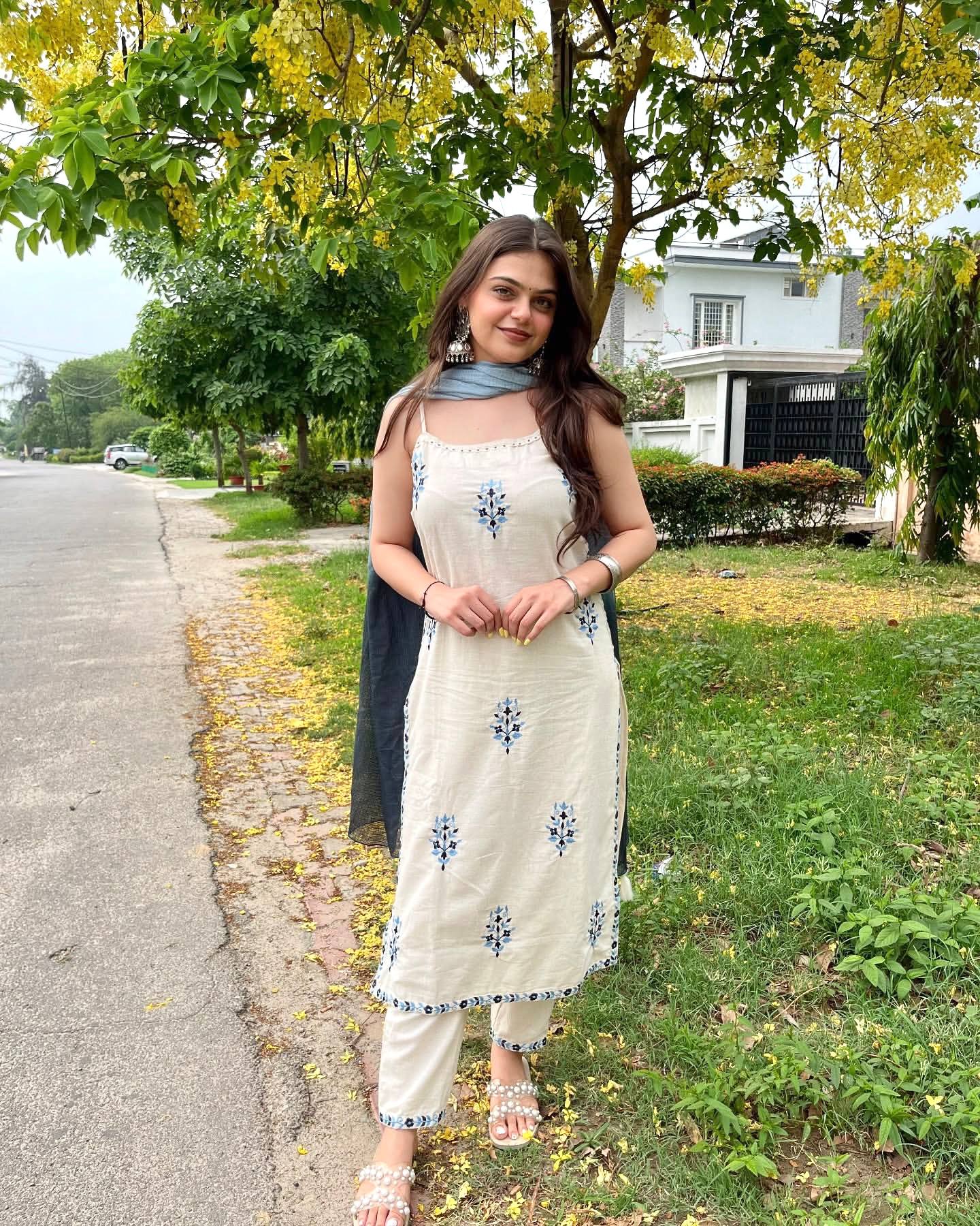 Zoya Pur Kora Khadi Cotton Spaghetti Top And Pant With Dupatta set