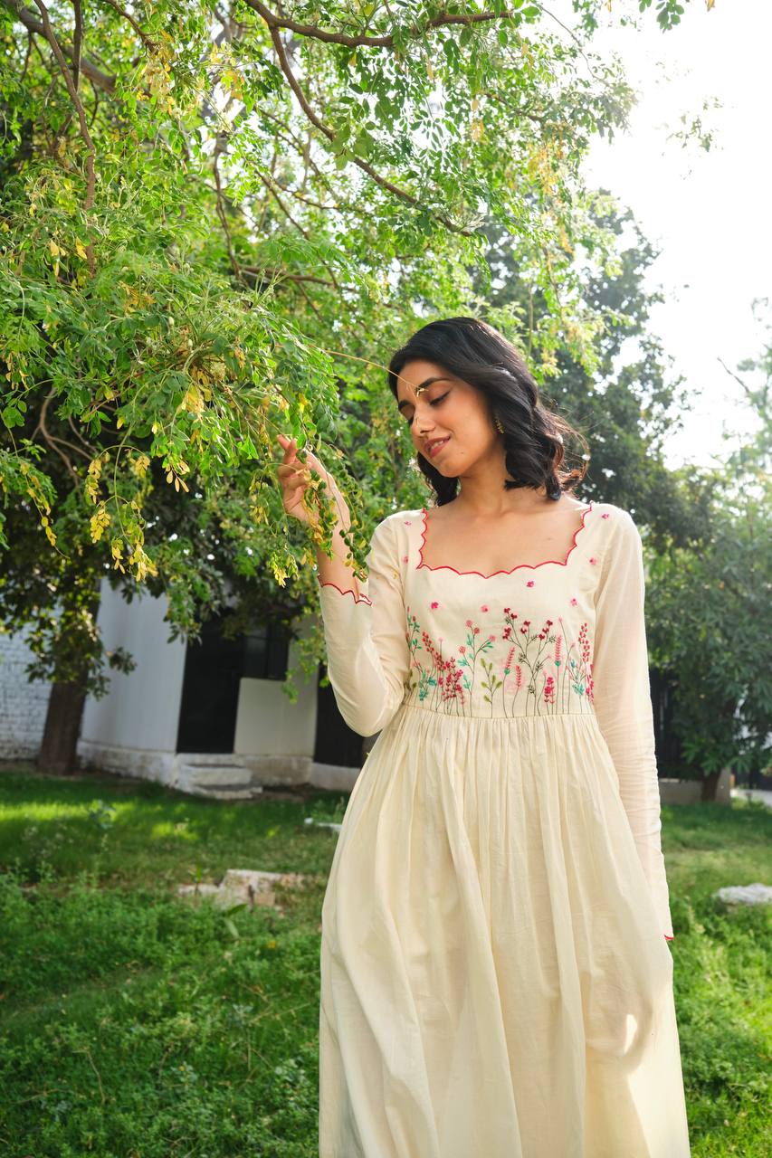 Nitya Khadi Cotton With Thread Work Dupatta Set