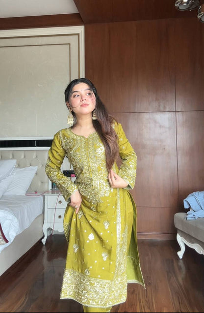 Lishika Traditional Embroidered Kurta Set with Dupatta