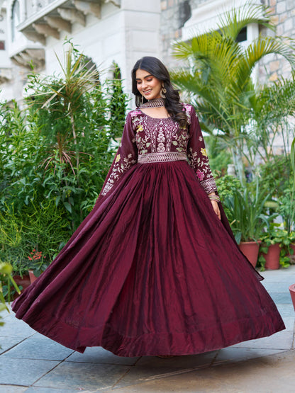 Queen’s Aura Traditional yet Contemporary Designer Anarkali Gown