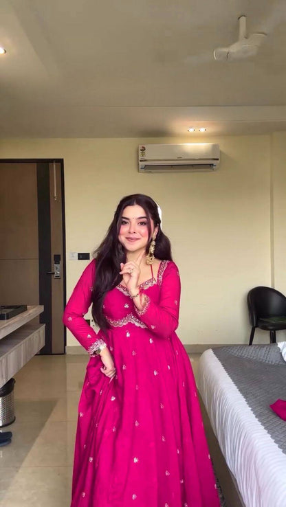 Neha Rituals Suit Set