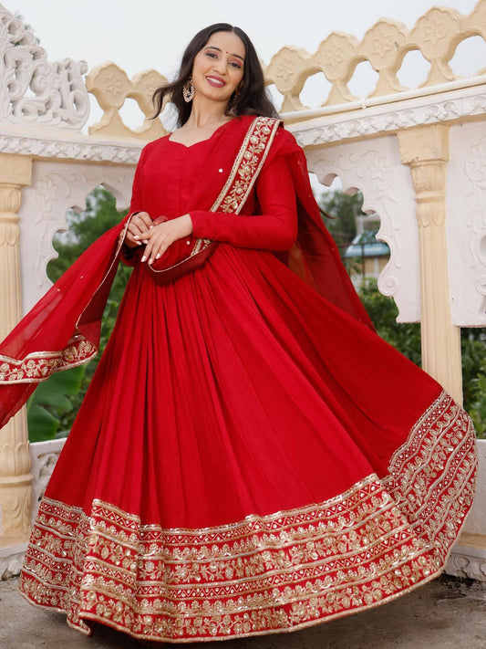 Aaradhya’s Regal Red Anarkali Gown
