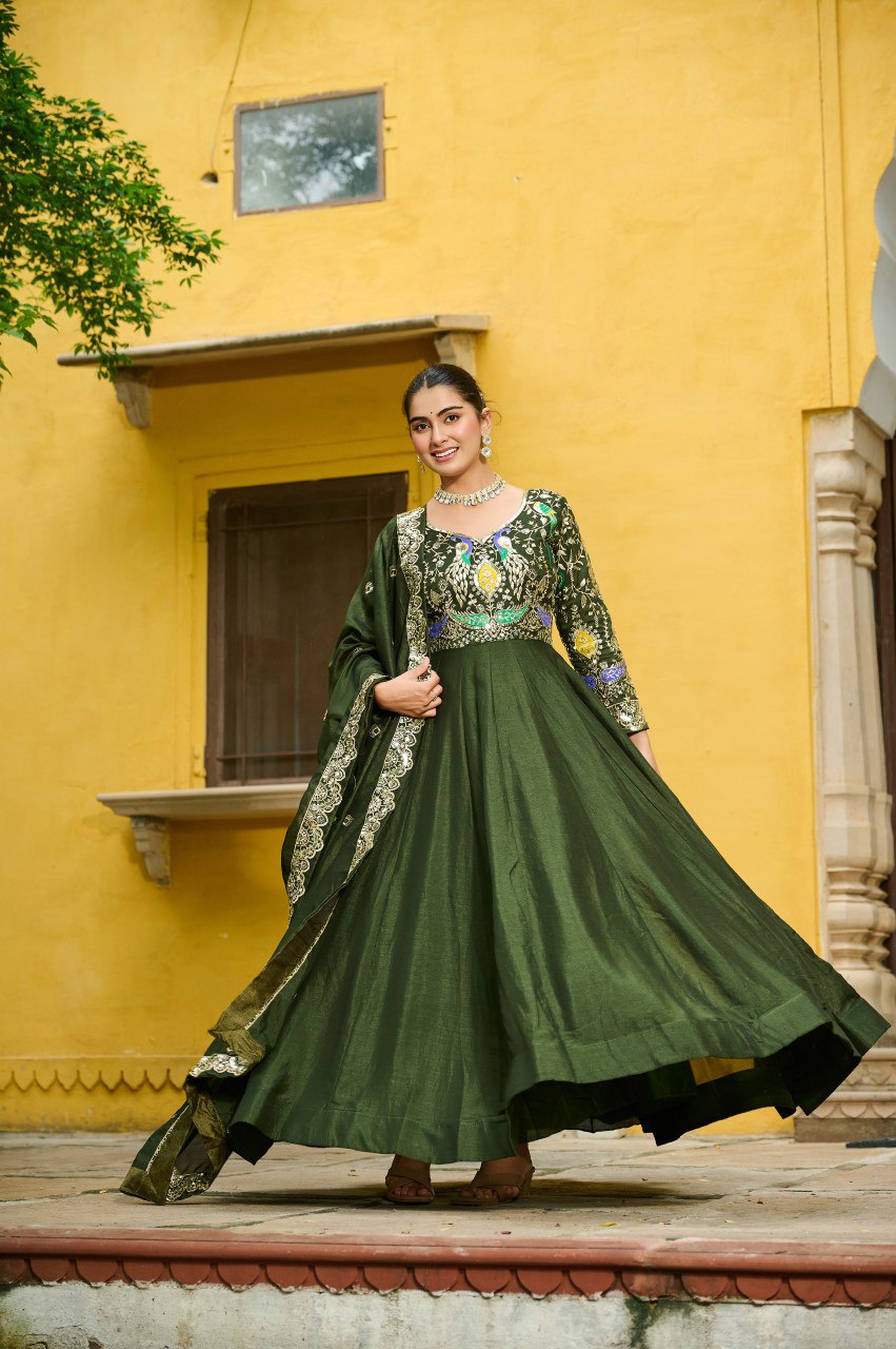 Nayisha Royal Charm Anarkali Gown