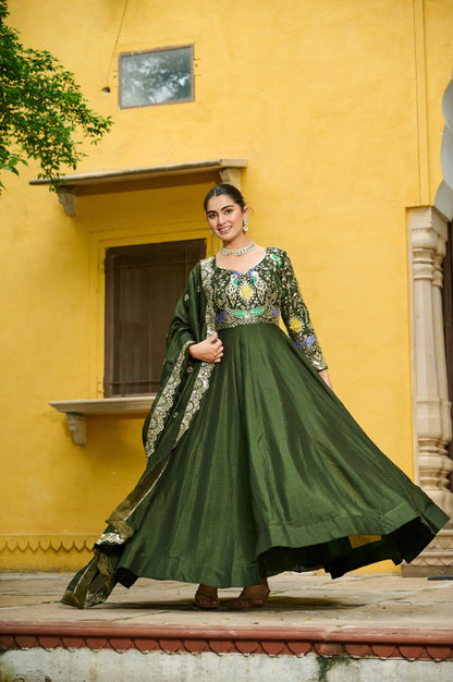 Nayisha Royal Charm Anarkali Gown